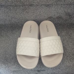 Nautica Women's Quilted Cream Sandals